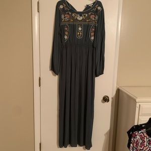Long Sleeved Green Embroidered Dress